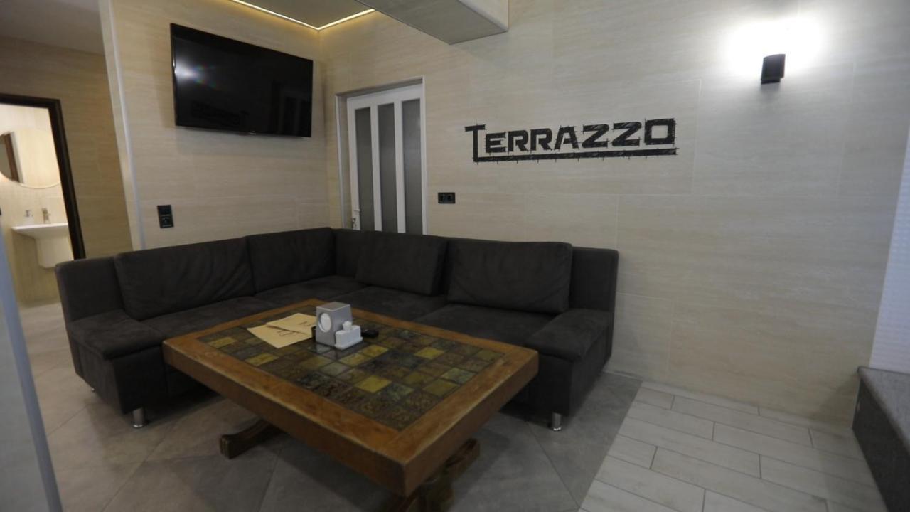 Hotel Terrazzo Starunya Luaran gambar